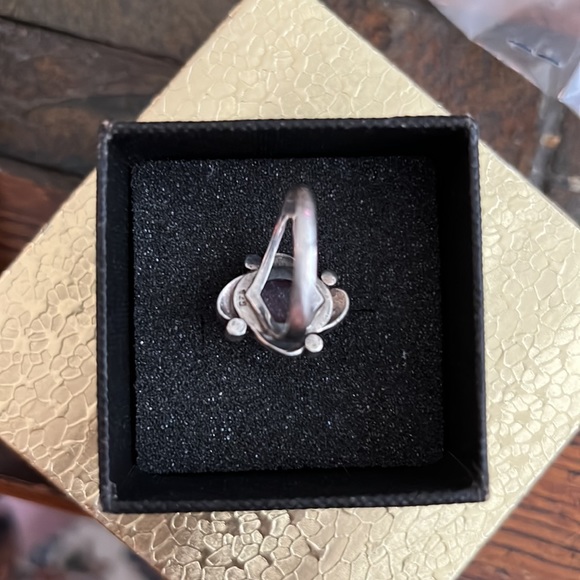 Faceted lab-created Ruby set in .925 etched sterling - Picture 2 of 2